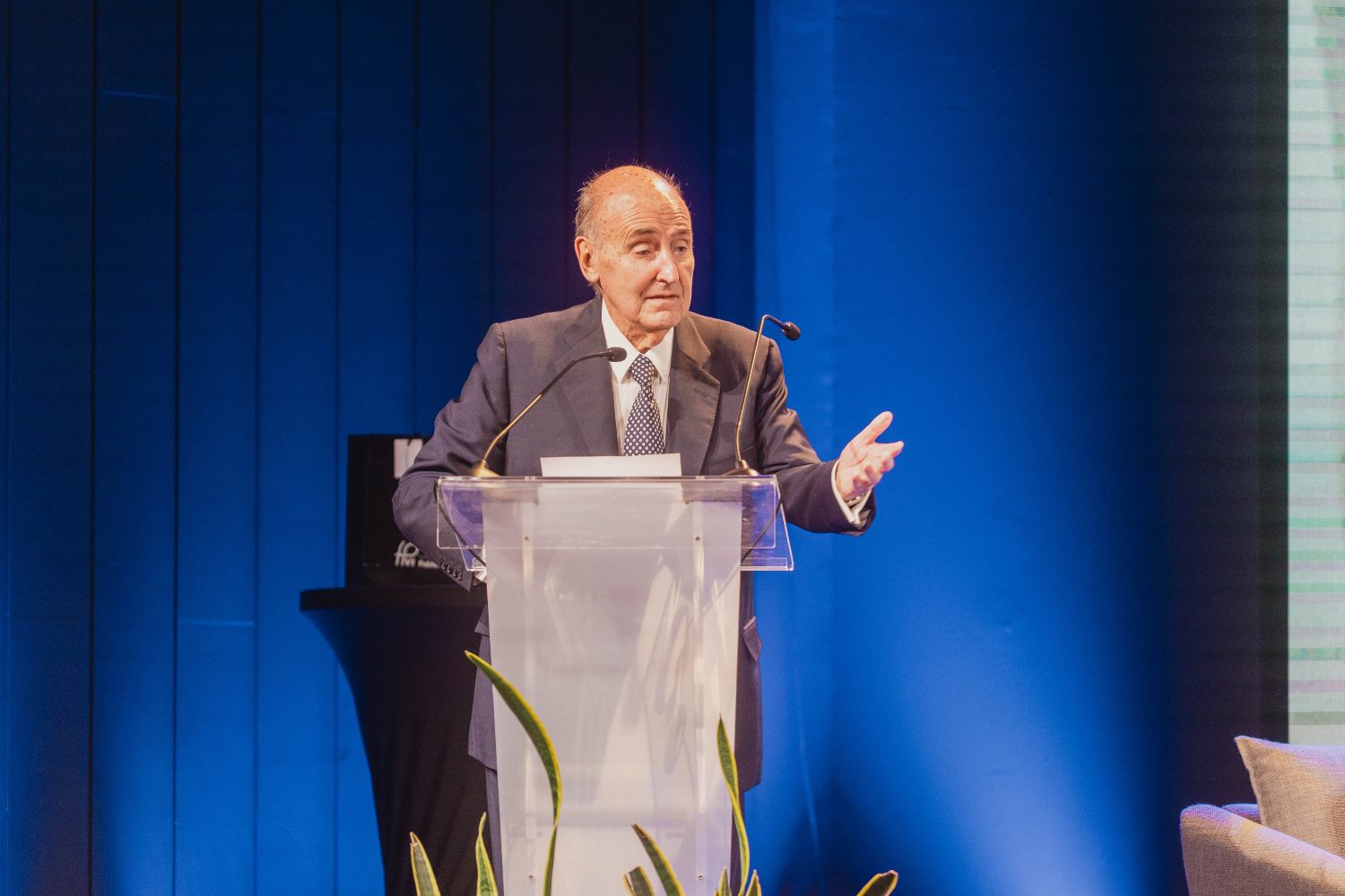 Miquel Roca Junyent