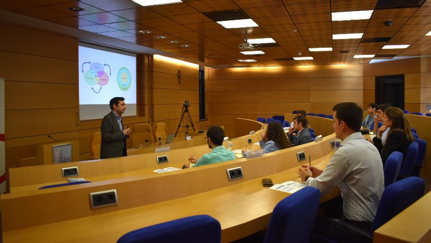 <span>Tercera Jornada</span>Tercera jornada del programa de Liderazgo Humanista sobre los desafíos de sostenibilidad y movilidad en el futuro