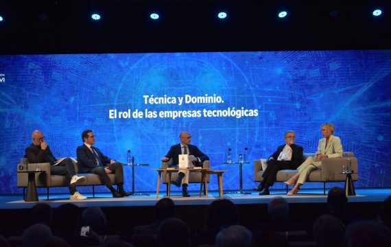 Iglesia, sindicatos, empresarios y tecnología se unen para “desarmar la IA”: “estamos yendo a un tecnocolonialismo que nos vende esto como inevitable”