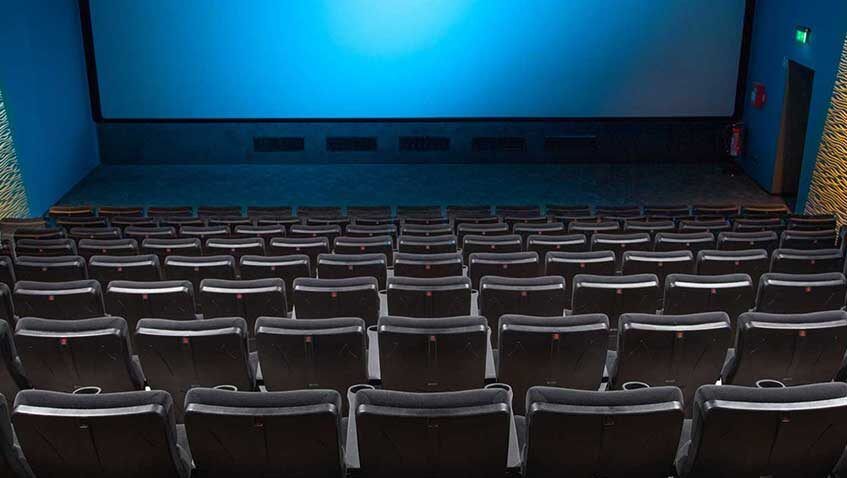En este momento estás viendo Arte, entretenimiento o negocio: el cine en el siglo XXI