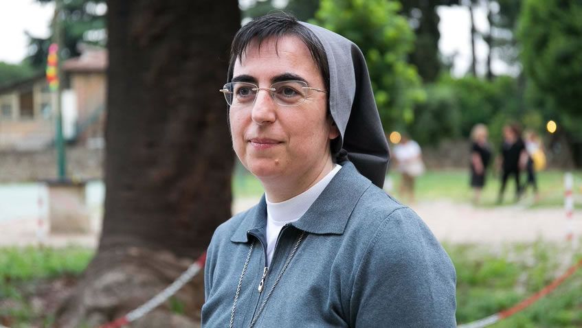 En este momento estás viendo Alessandra Smerilli, consejera de Estado de Economía del Vaticano, inaugura el curso de verano en Doctrina Social de la Iglesia