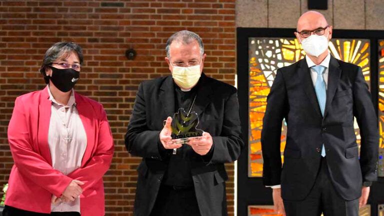 Lee más sobre el artículo El Premio Carisma Fe y Cultura: un impulso para seguir “al servicio de un diálogo fecundo y honesto”