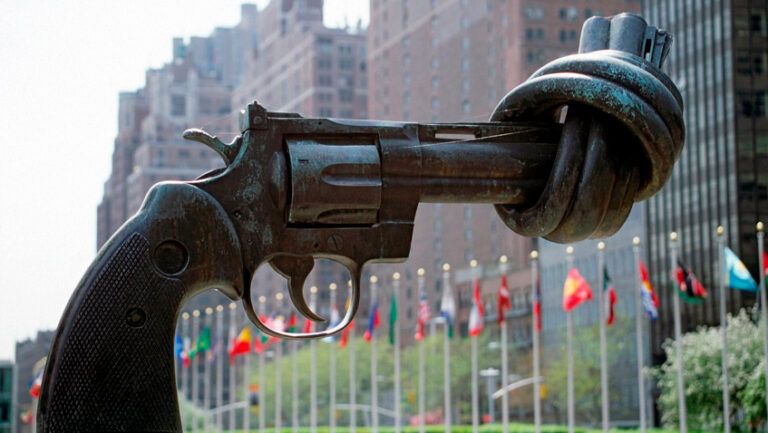 Lee más sobre el artículo Ucrania y Rusia: 12 propuestas para una negociación de paz