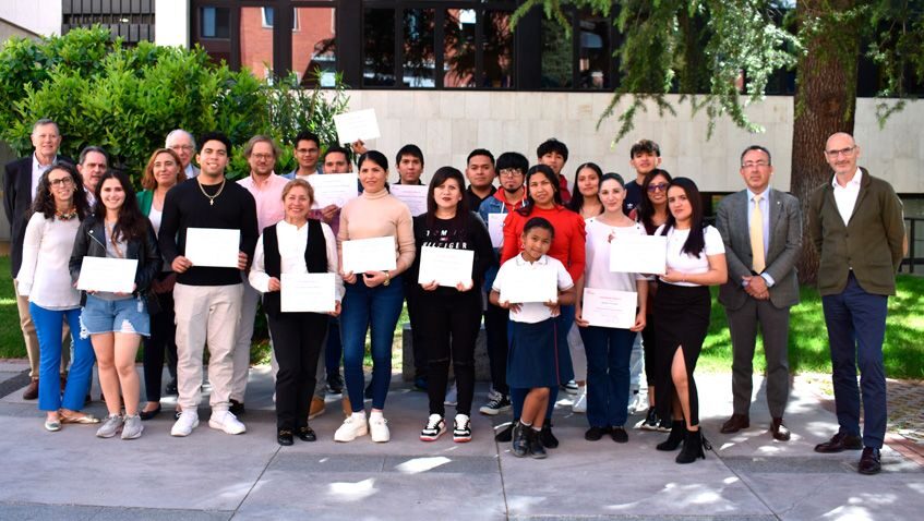 En este momento estás viendo Entrega de diplomas del curso de transformación digital 2024