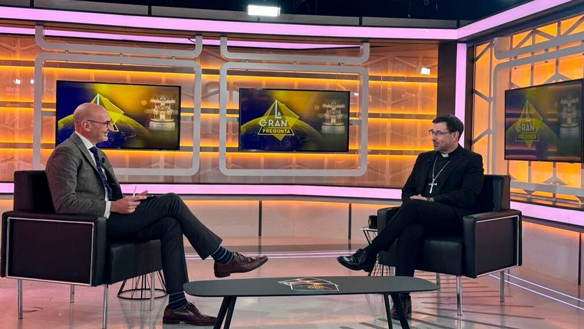 Lee más sobre el artículo Cardenal José Cobo en La Gran Pregunta: “La Iglesia no es de izquierdas ni derechas, es del Evangelio”