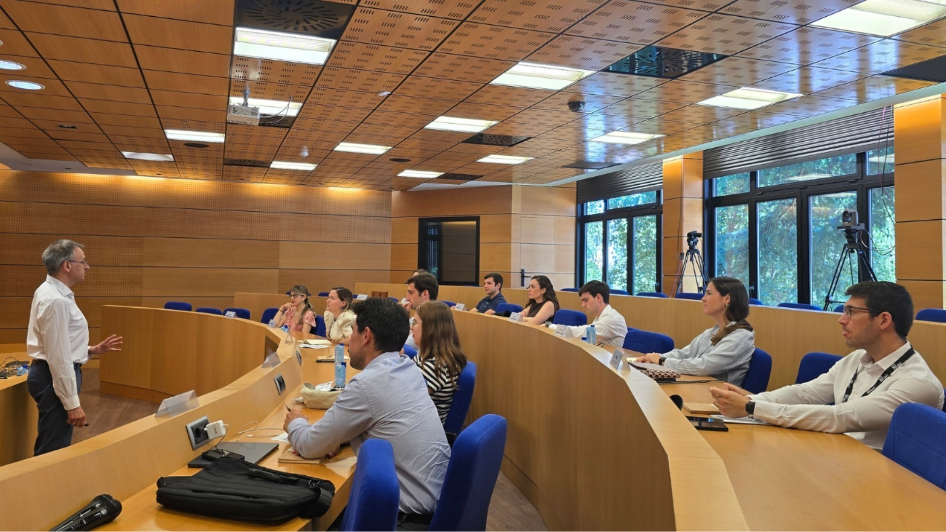 Lee más sobre el artículo Segunda Jornada del Programa de Liderazgo Humanista: Desafíos y soluciones para la IA