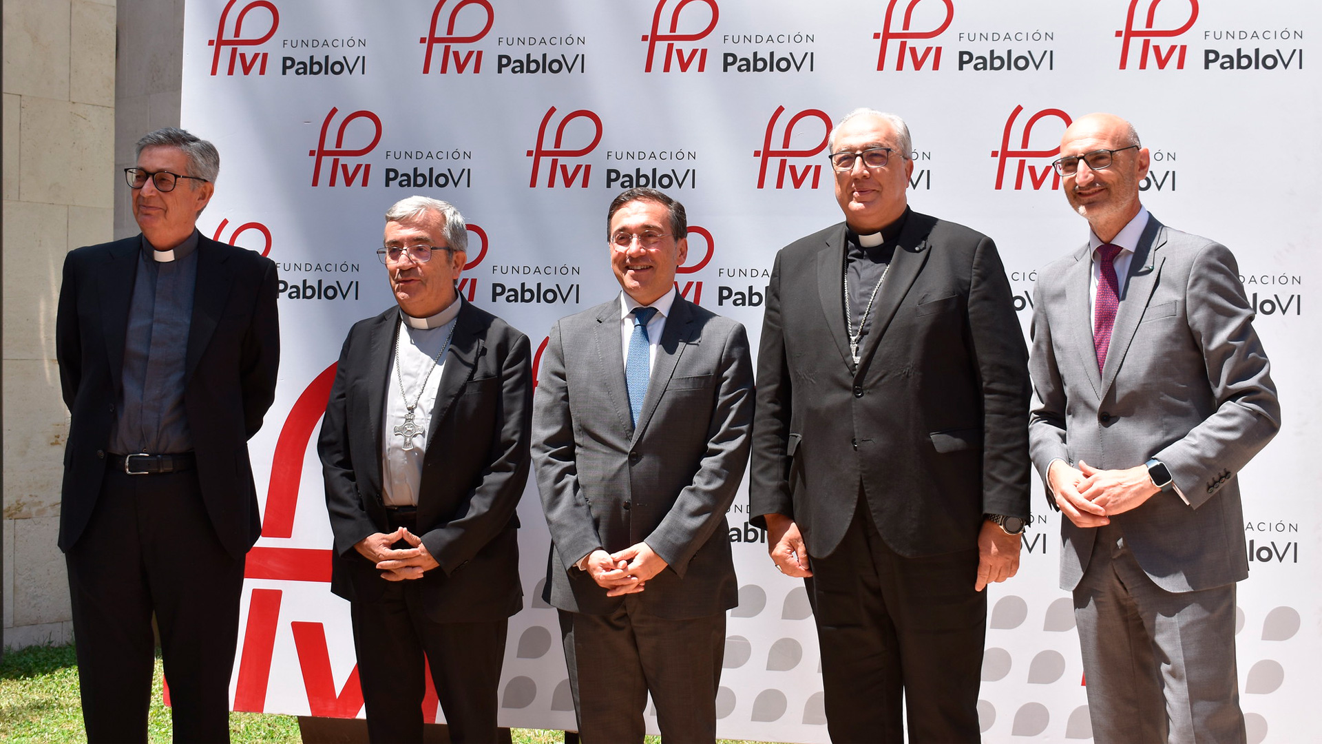 El ministro Albares en la clausura de la Escuela de Verano: “sin reglas claras las tecnologías acabarán debilitando nuestra democracia”